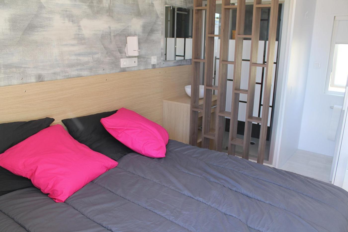 Joli Chalet Pour 6, Residence Avec Piscine La Paree Preneau Luaran gambar